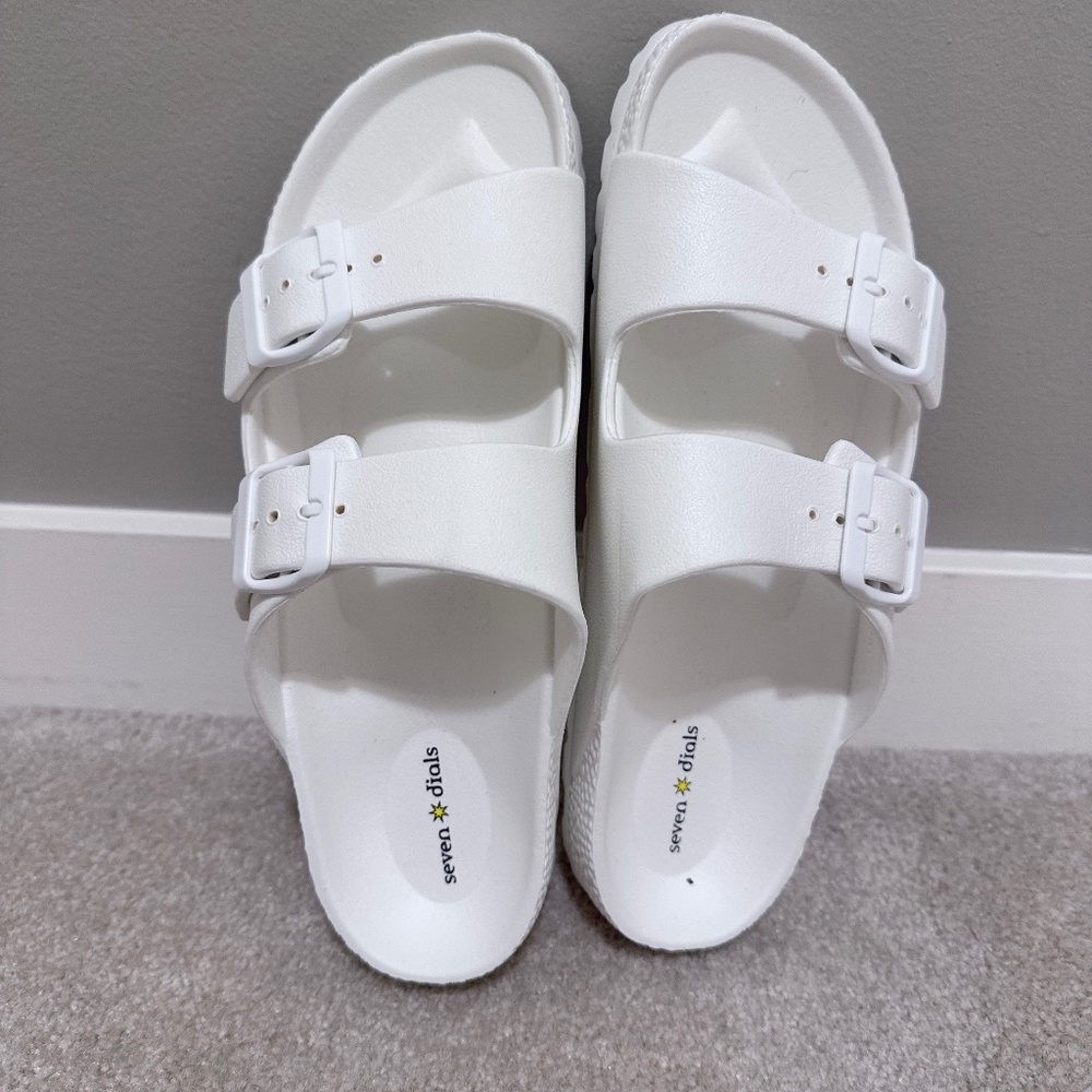 *BRAND NEW* Seven Dials White sandals - womens